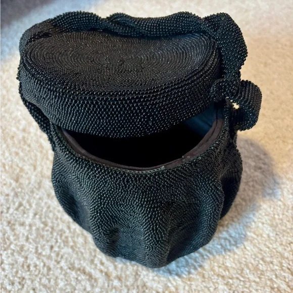 Vintage Black Beaded Handbag with twisted handle - Picture 5 of 6